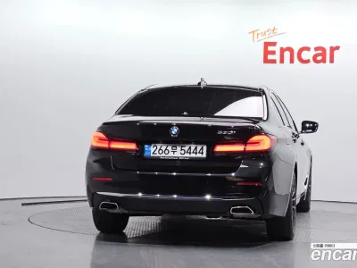 2022 BMW 5-Series 530i Luxury, фото 3, лот 10063217