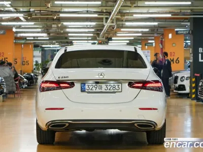 2021 Mercedes-Benz E-Class E250 Avantgarde, фото 3, лот 10044678
