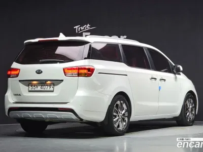 2016 Kia Canival 9-seater Prestige, фото 2, лот 10327231