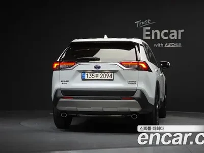 2024 Toyota RAV4 2,5 4WD Hybrid LTD, фото 4, лот 10034301