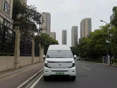2025 Changan V919 Express Cabin CATL 53kwh Short Wheelbase High Roof Smart 6-Seater, фото 2, лот 11146541
