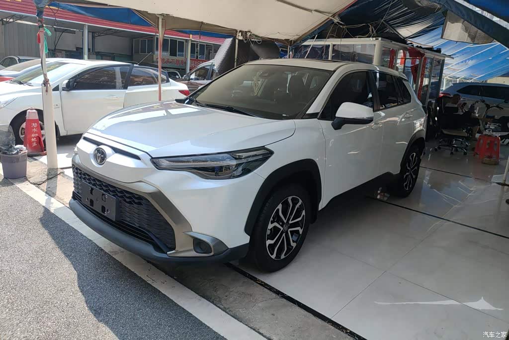 2022 Toyota Frontlander 2.0L CVT Luxury Edition, фото 1, лот 11227264