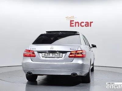 2012 Mercedes-Benz E-Class E300 Elegance, фото 4, лот 10170126