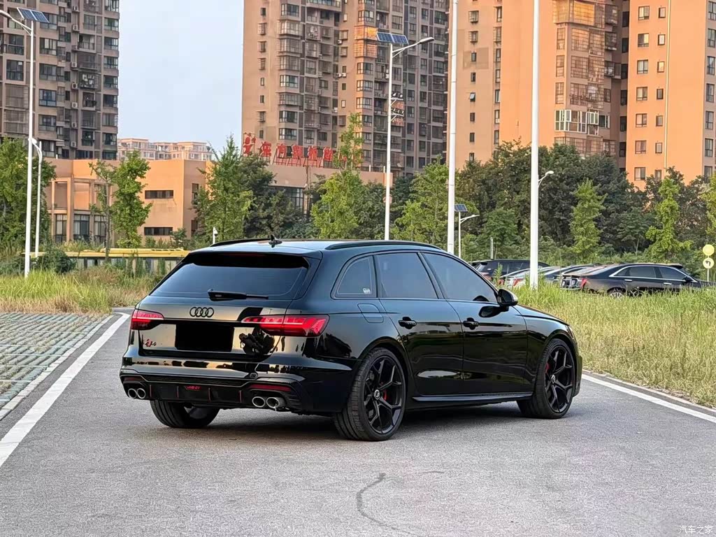2024 Audi S4 Avant 3.0TFSI, фото 3, лот 11142166