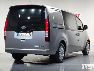 2023 Hyundai Staria Cargo 5-Seater, фото 2, лот 10058173