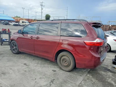2015 TOYOTA SIENNA LE, фото 2, лот 10500341