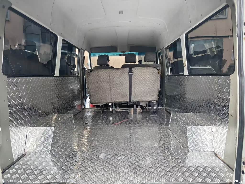2017 Iveco Daily Model 2.5T A35 Bus 5-7 Seats 47Z5, фото 3, лот 11151993