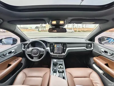 2025 Volvo S60 B4 Smart Luxury Edition, фото 4, лот 10807780
