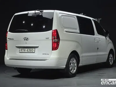 2017 Hyundai Starex 5-Seater VAN, фото 2, лот 10161533