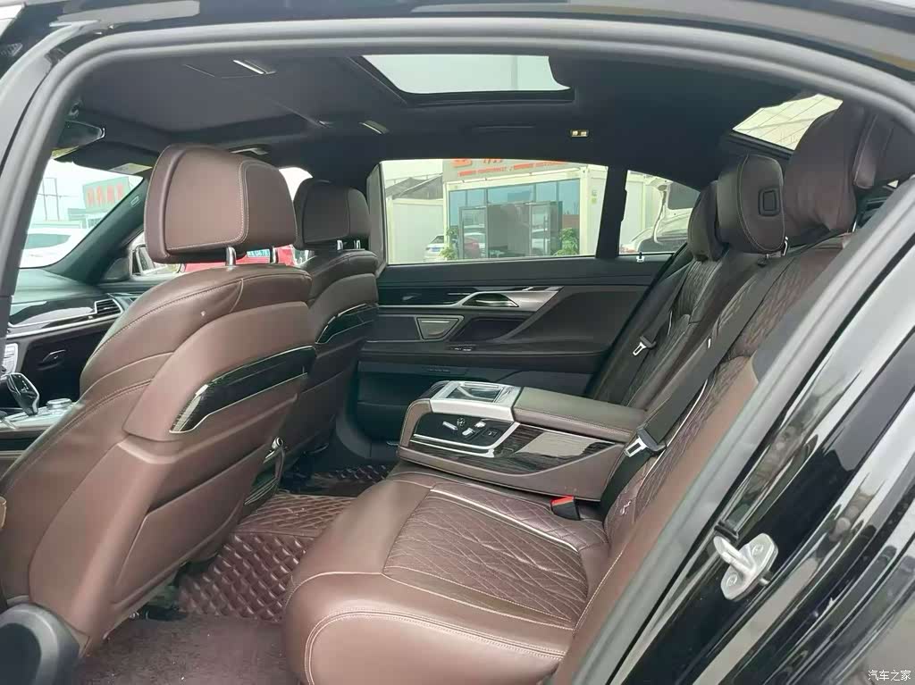2019 BMW 7 Series 740Li Leading M Sport Package, фото 3, лот 11222428