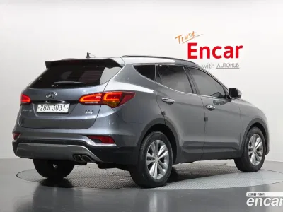 2017 Hyundai Santafe Diesel 2.0 4WD, фото 2, лот 10333140