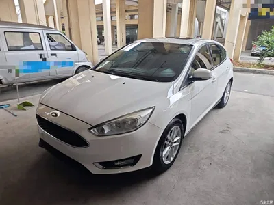 2015 Ford Focus Hatchback 1.6L Automatic Trend, фото 1, лот 10281409