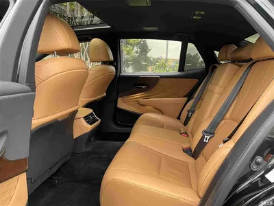 2021 Lexus LS 500h Excellence Edition, фото 3, лот 10390141