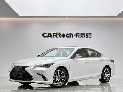 2020 Lexus ES 300h Ultimate Edition, фото 1, лот 10334564