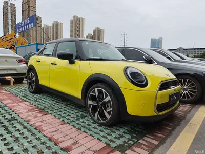 2025 MINI MINI Model 2.0T COOPER S Artist 5-Door, фото 3, лот 11497171