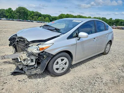 2010 TOYOTA PRIUS III, фото 1, лот 10554542