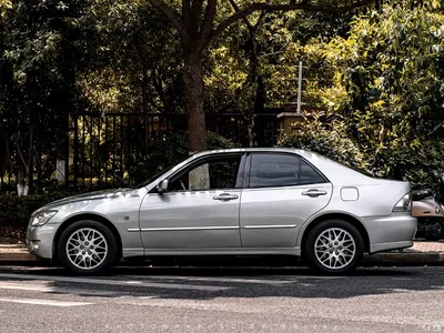 2004 Lexus IS 200, фото 3, лот 11216207