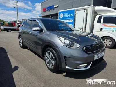 2017 Kia Niro Prestige, фото 2, лот 10079599