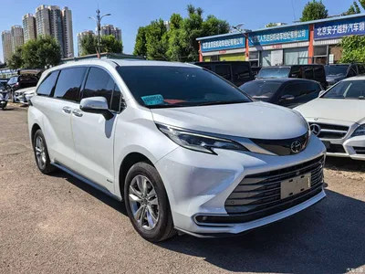 2024 Toyota Sienna 2.5L Hybrid 4WD Premium Edition, фото 3, лот 10269900