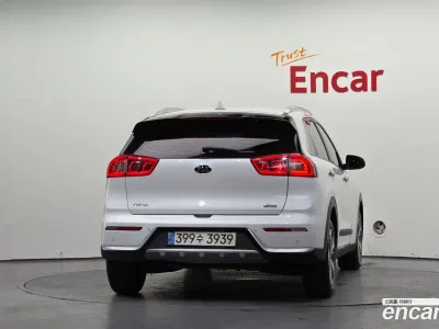 2018 Kia Niro Prestige, фото 4, лот 10075905