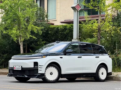 2023 Li Auto L7 Pro, фото 1, лот 10445963
