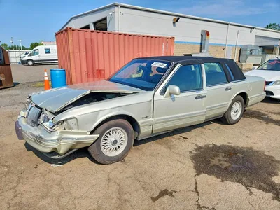 1997 LINCOLN TOWN CAR SIGNATURE, фото 1, лот 10970286