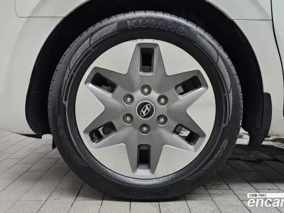 2025 Hyundai Staria 4WD Tourer 9-Seater, фото 4, лот 10527069