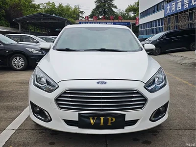 2015 Ford Escort 1.5L Automatic Fashion, фото 2, лот 11549191