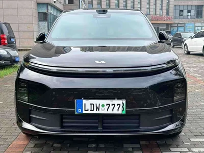 2025 Li Auto L6 Pro Smart Renewal Edition, фото 2, лот 11585347