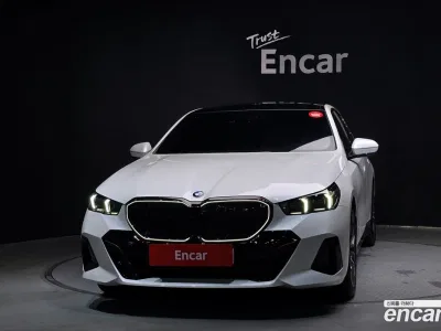 2026 BMW 5-Series 520i Special Edition, фото 2, лот 10192434