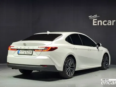 2025 Toyota Camry 2.5 XLE Hybrid, фото 2, лот 10568062