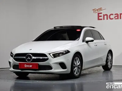 2019 Mercedes-Benz A-Class A220 Hatchback, фото 1, лот 10037732