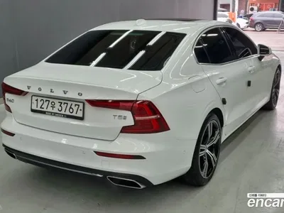 2020 Volvo S60 T5 Inscroption, фото 2, лот 10527229
