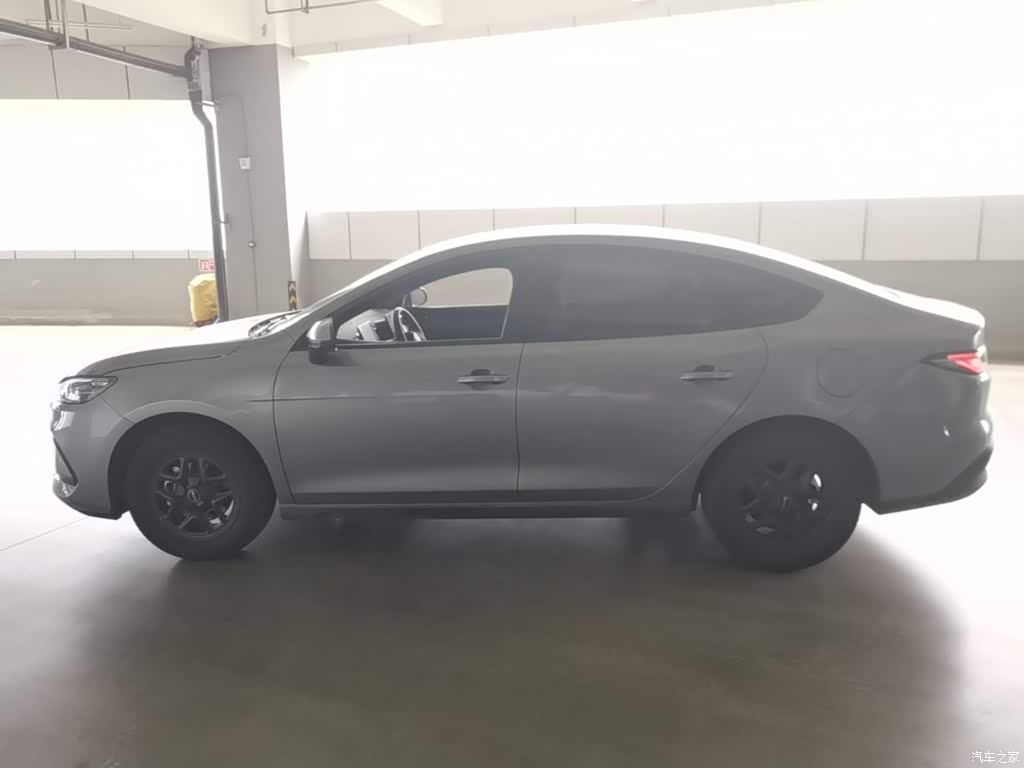 2026 BYD Hai Bao 05 DM-i DM-i 128KM Luxury, фото 4, лот 10638282