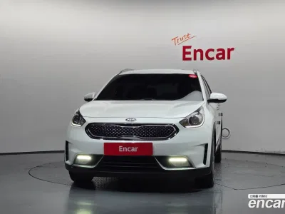 2017 Kia Niro Prestige, фото 3, лот 10167747