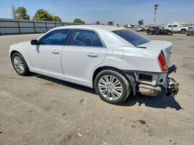 2013 CHRYSLER 300, фото 2, лот 10867808