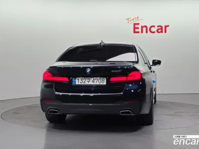 2022 BMW 5-Series 520i M Sport, фото 3, лот 10066787