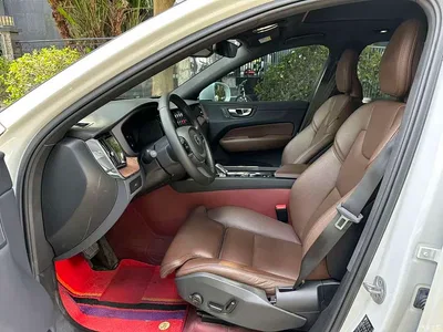 2024 Volvo XC60 B5 AWD Zhiyuan Luxury Edition, фото 4, лот 10353946