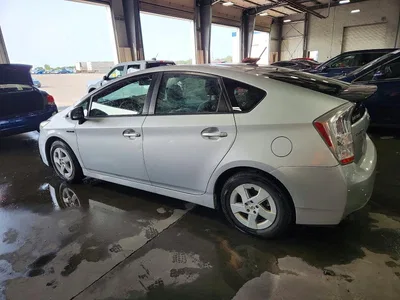 2011 TOYOTA PRIUS TWO, фото 2, лот 10536275