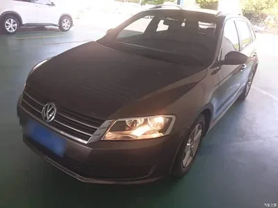 2013 Volkswagen Lavida Tour 1.6L Automatic Trend Style, фото 1, лот 10470598