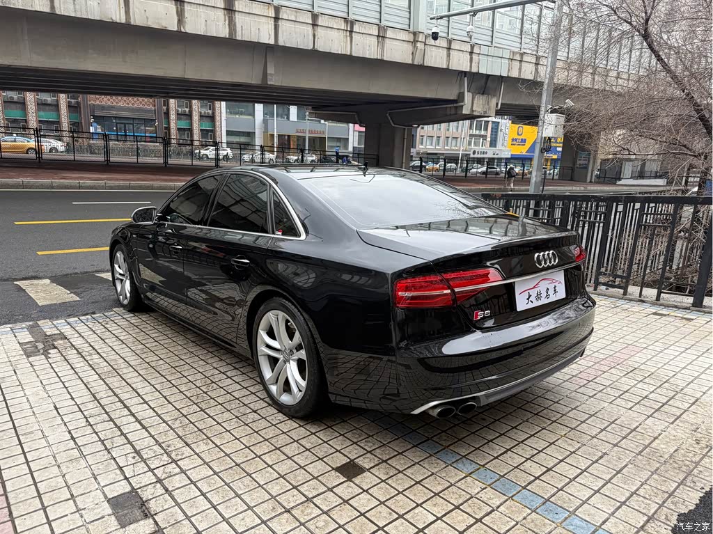 2013 Audi S8 4.0TFSI quattro, фото 4, лот 10471483