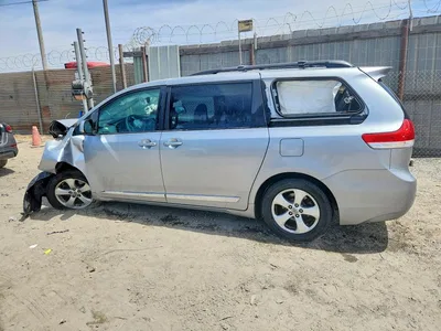2013 TOYOTA SIENNA LE, фото 2, лот 10526377
