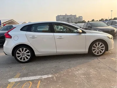2015 Volvo V40 1.6T Smart Comfort Edition, фото 4, лот 10365513