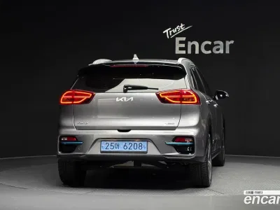2022 Kia Niro Prestige, фото 3, лот 10377683
