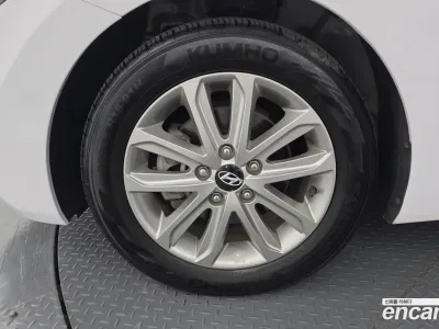 2014 Hyundai AVANTE 1.6 GDi Modern, фото 4, лот 10093381