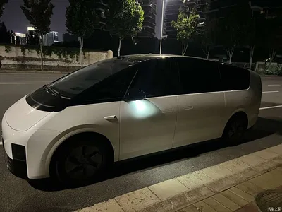 2025 Li Auto MEGA Model Home Family Special Edition, фото 2, лот 10397208