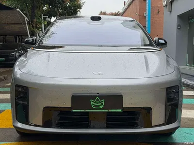 2025 Li Auto Li i8 Standard Edition, фото 2, лот 11073427