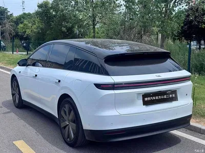 2025 Li Auto i6 4WD Base Model, фото 4, лот 10446049
