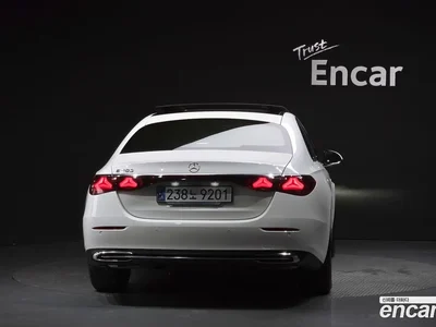 2025 Mercedes-Benz E-Class E200 Avantgarde, фото 3, лот 10169717