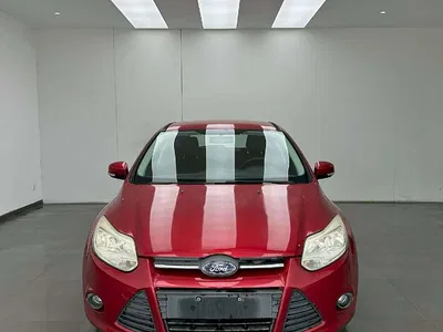 2012 Ford Focus Hatchback 1.6L Manual Comfort, фото 2, лот 10295616
